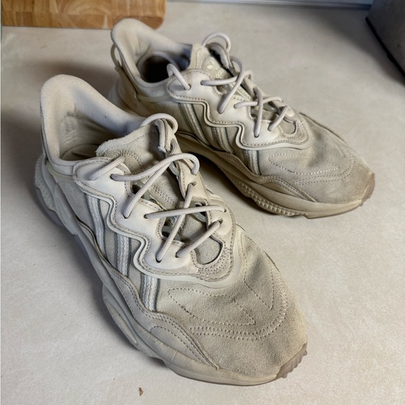 Adidas OZWEEGO Feather Grey - Picture 2 of 7